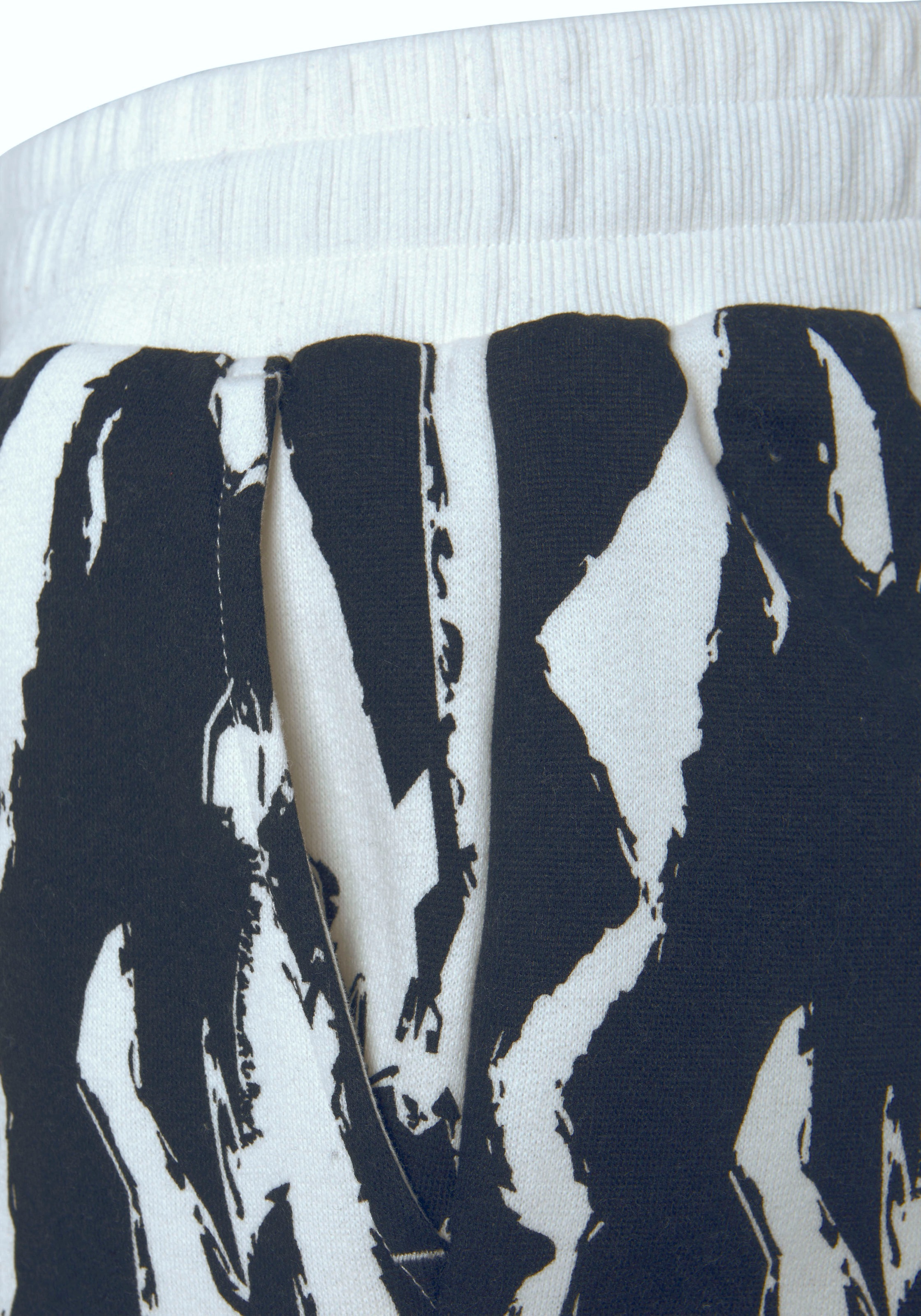 French Connection Sweatshorts  mit Allover-Print, Loungewear