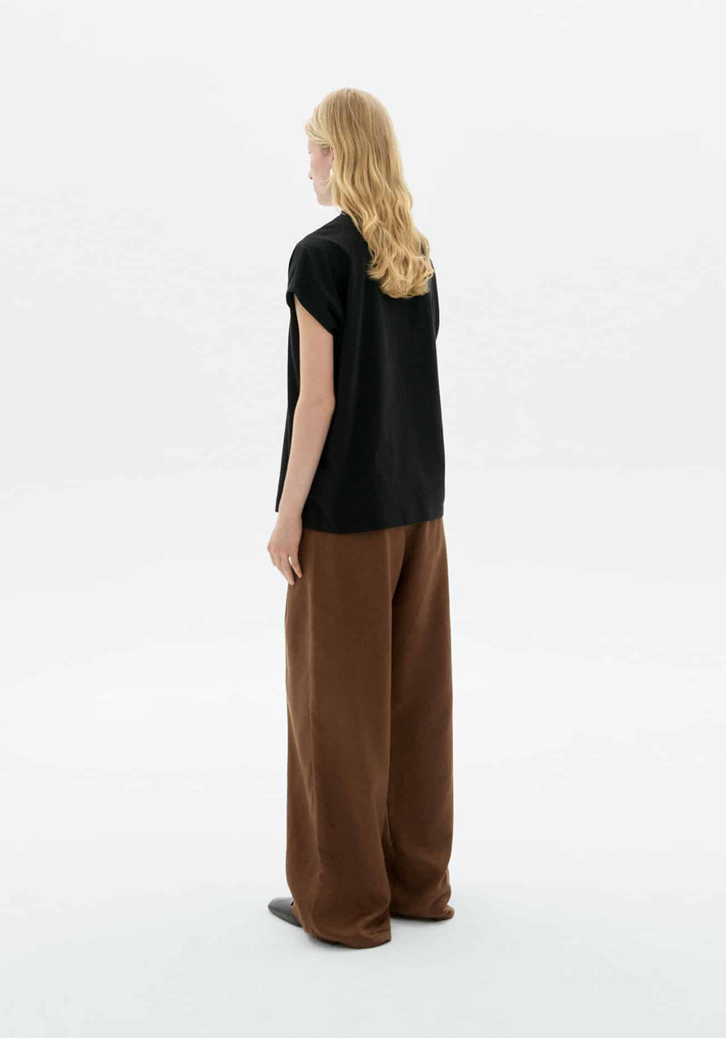 Thinking Mu T-Shirt Volta Flower Cord Black