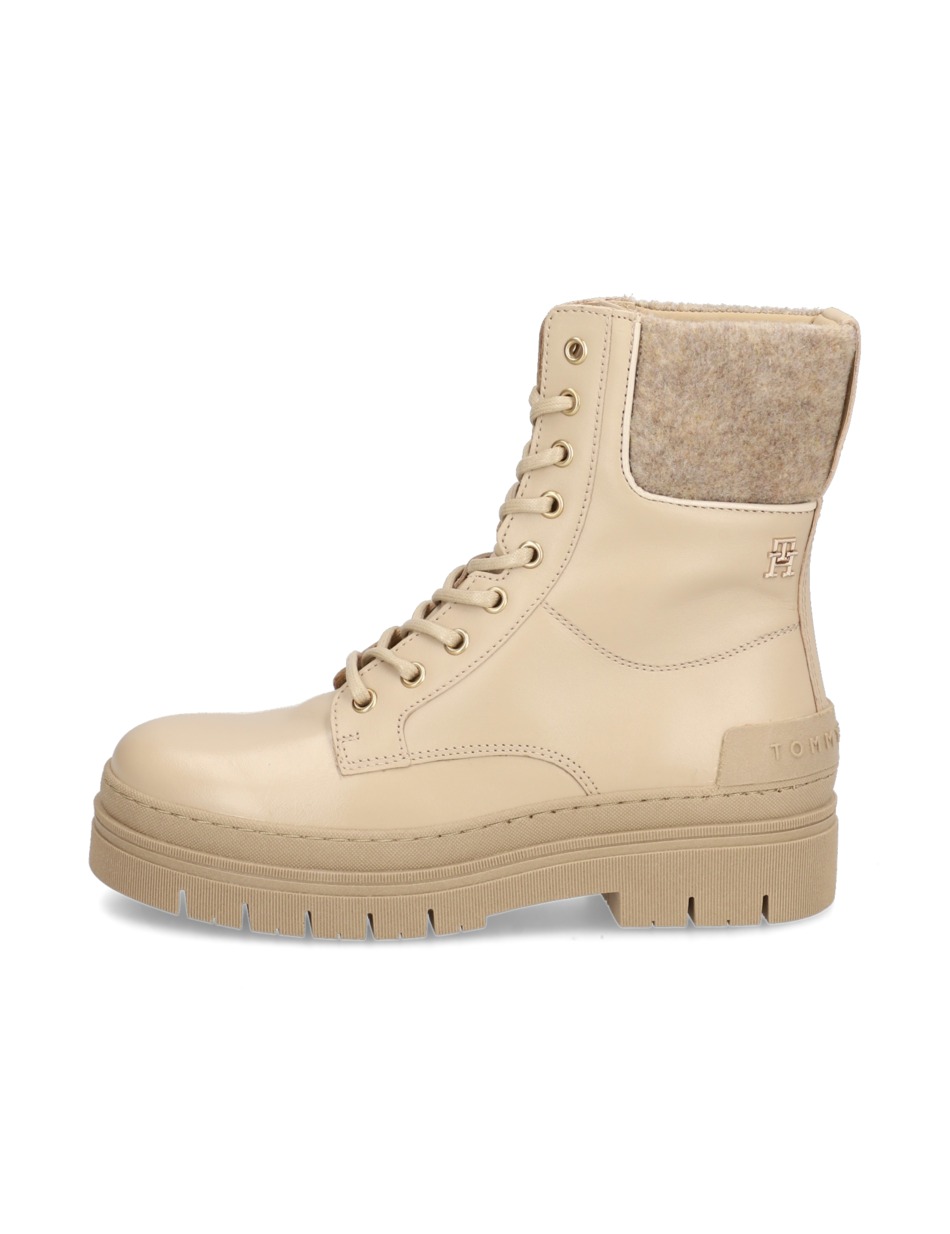 FEMININE FELT LACE UP BOOTIE