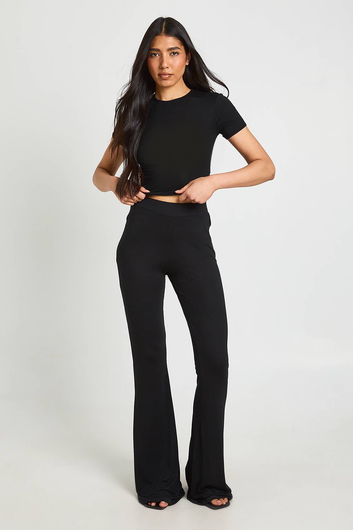 boohoo Pantalon Évasé Taille Haute Basique Coupe Tall