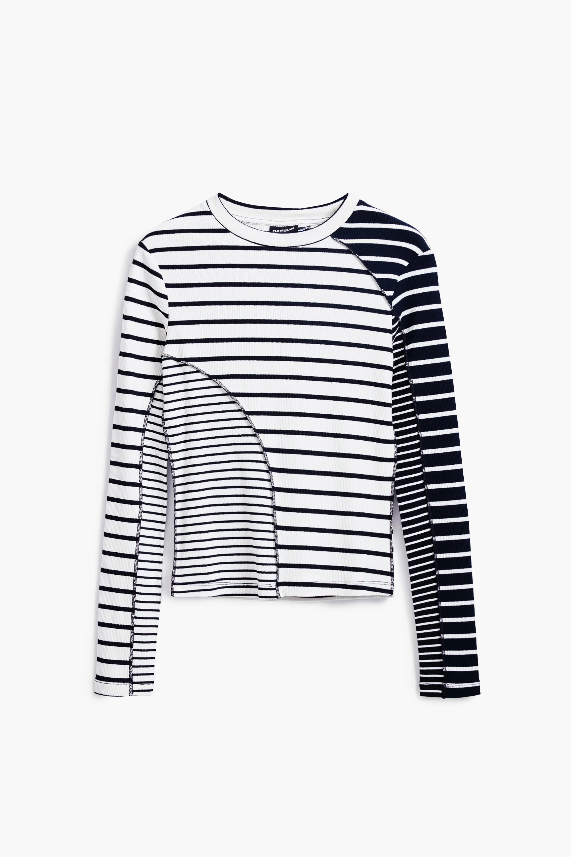 Camiseta listrada assimétrica