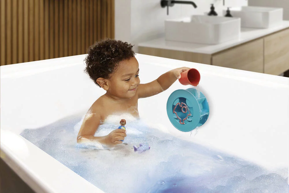 ROUE AQUATIQUE ET REQUIN 70636
