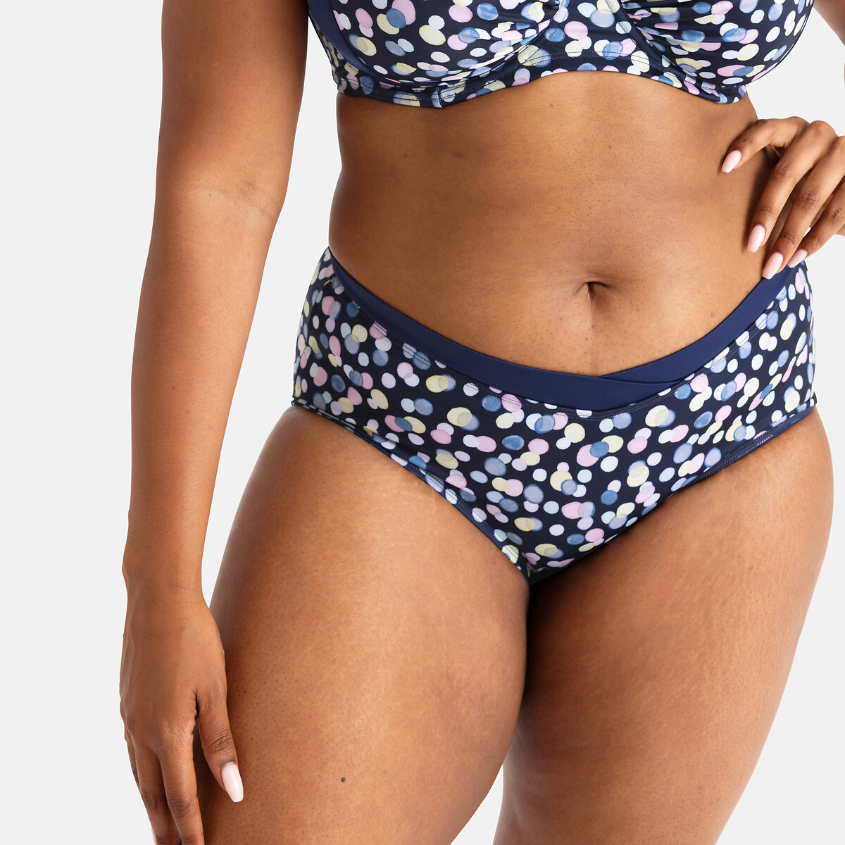 DORINA<br>Calcinha biquíni com efeito de barriga lisa Mesola