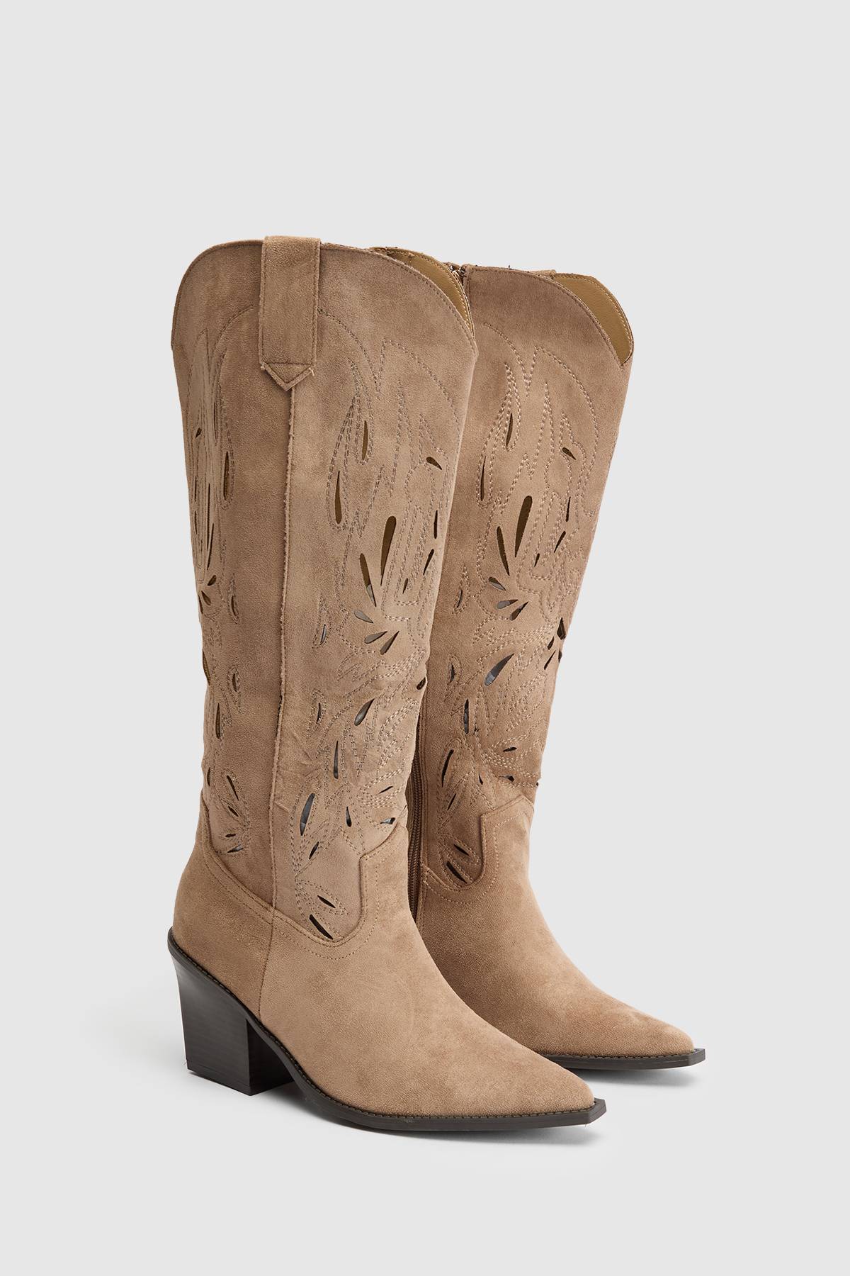boohoo Bottes Western En Synthétique Avec Détails Ajourés