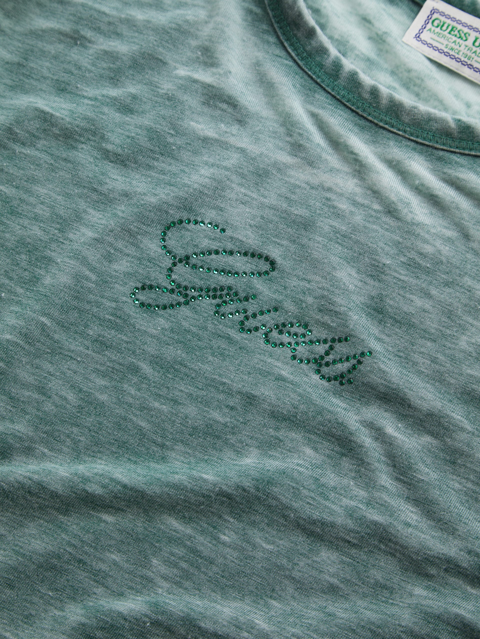 camiseta infantil com logo clássico