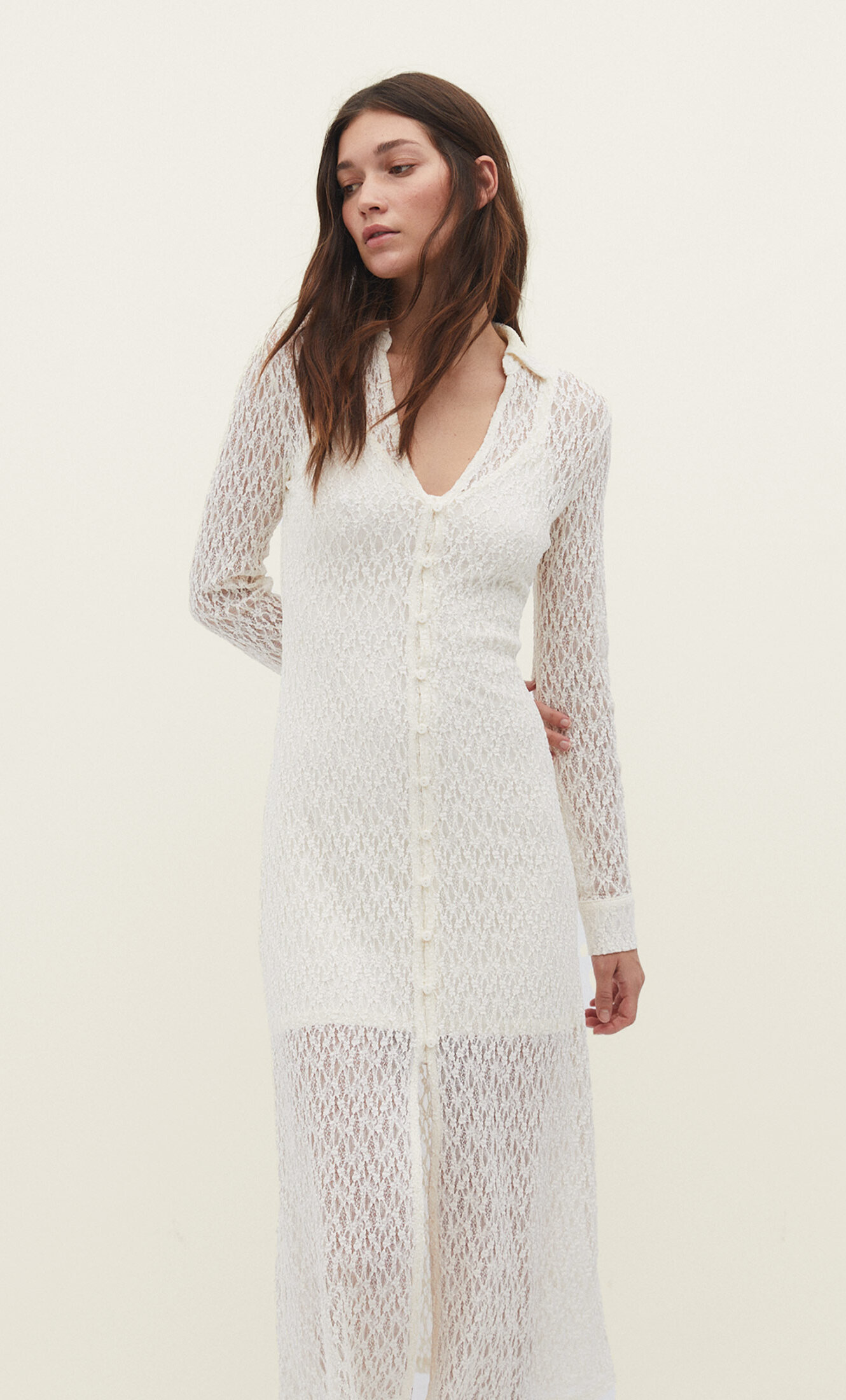 Vestido midi de alcinha com renda