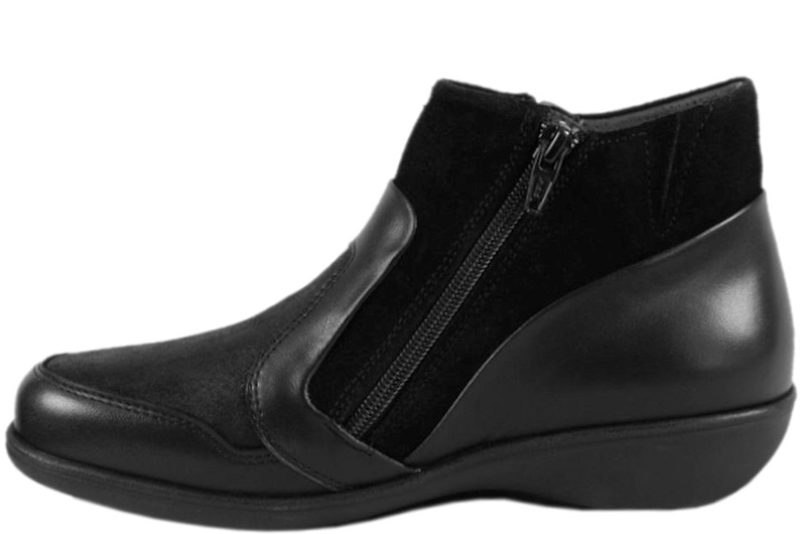 NEW FEET ONSTEAM STØVLE I SORT TEKNISK LÆDER