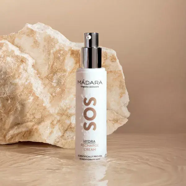 MÁDARA Sos Hydratation Crème Hydratante Redynamisante Régénératrice Bio 50ml
