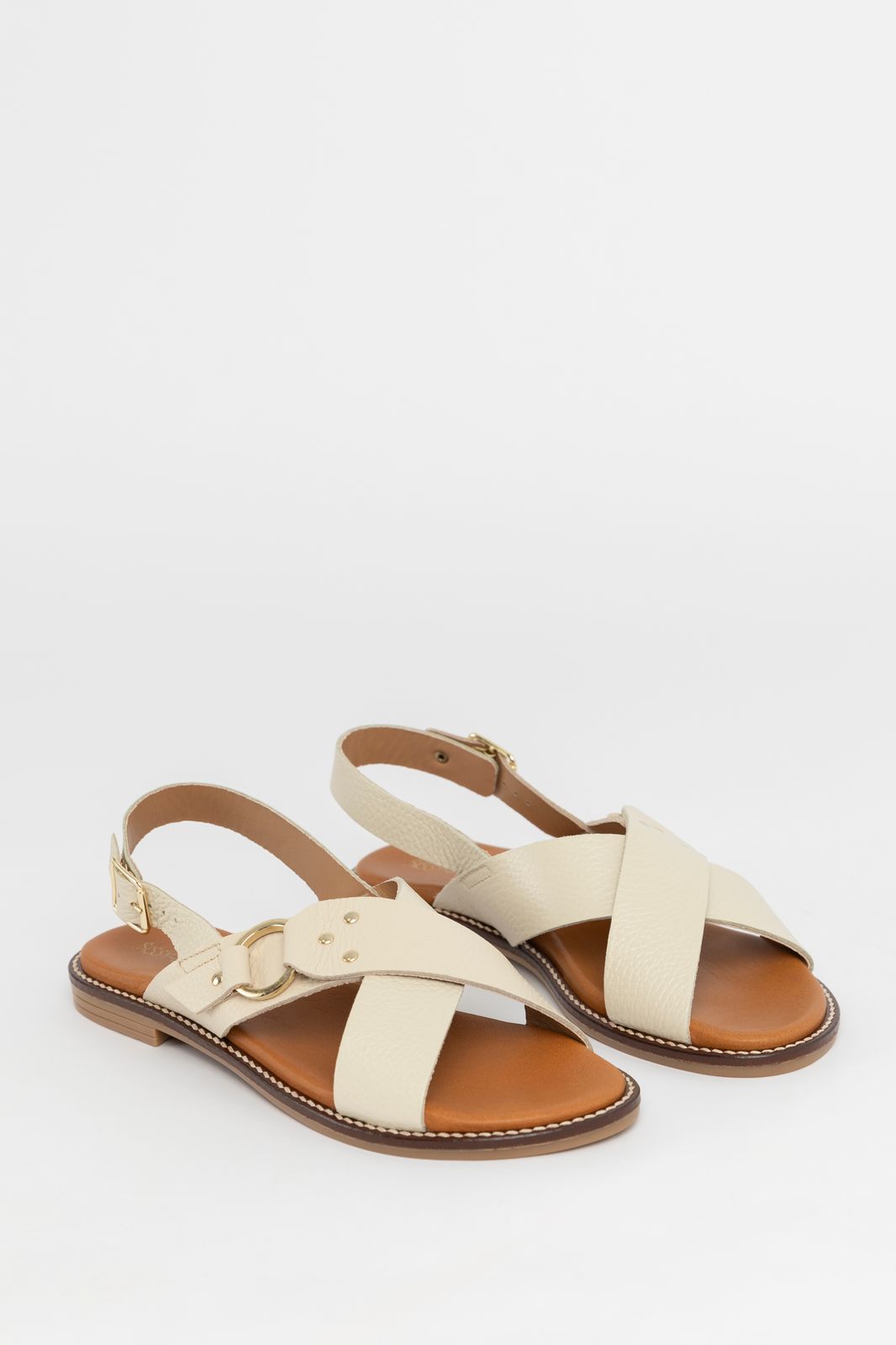 Off-white sandalen met gekruiste bandjes