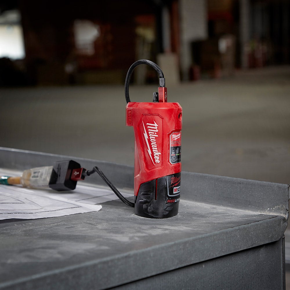 MILWAUKEE 12V Travel Charger M12TC-0