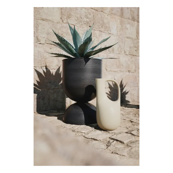 Ferm Living Pot Hourglass | Noir