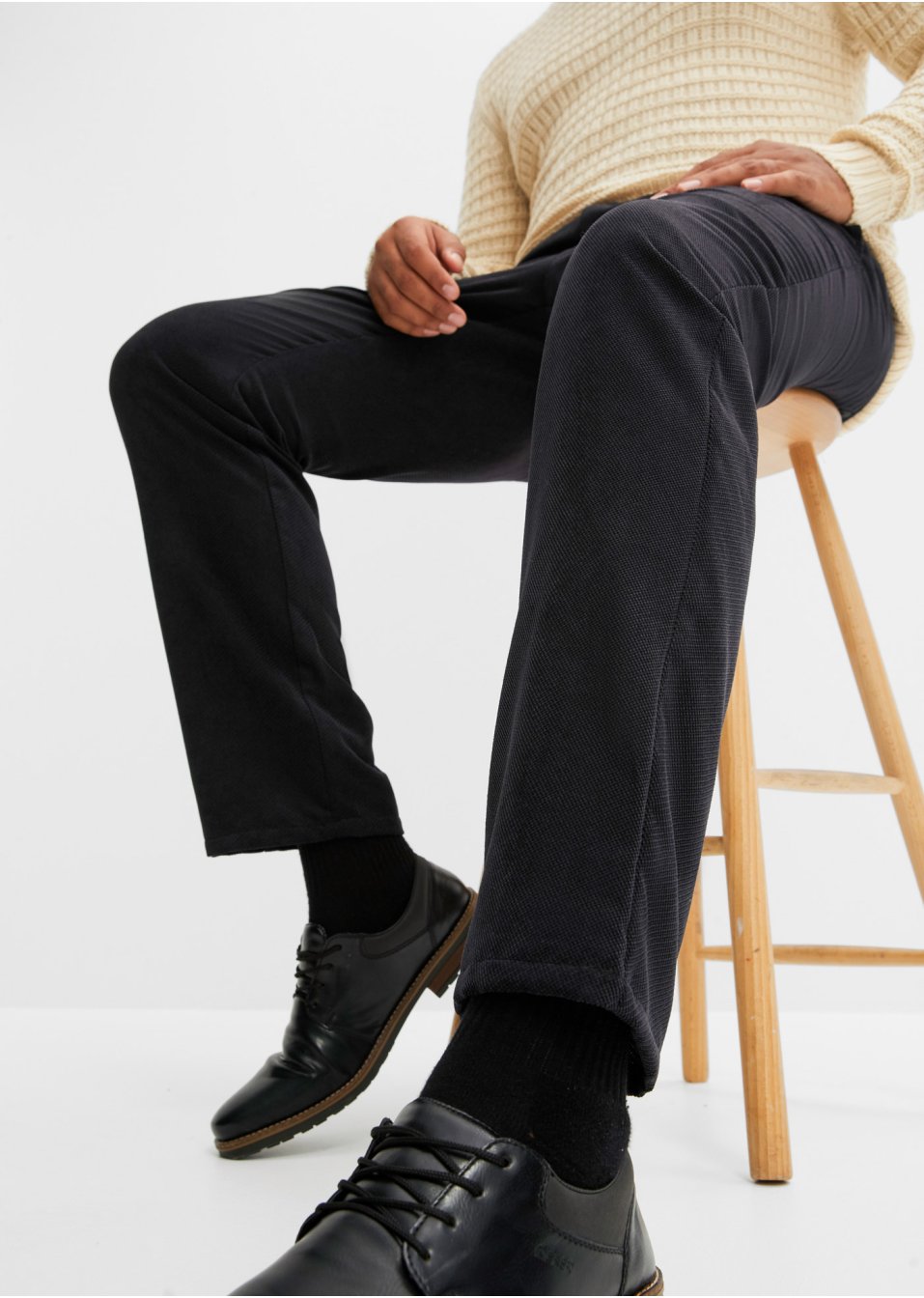 Pantalon chino en velours côtelé Regular Fit, Straight