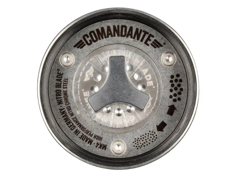 Comandante C40 MK4 Nitro-Blade Racing Green kaffehåndkværn