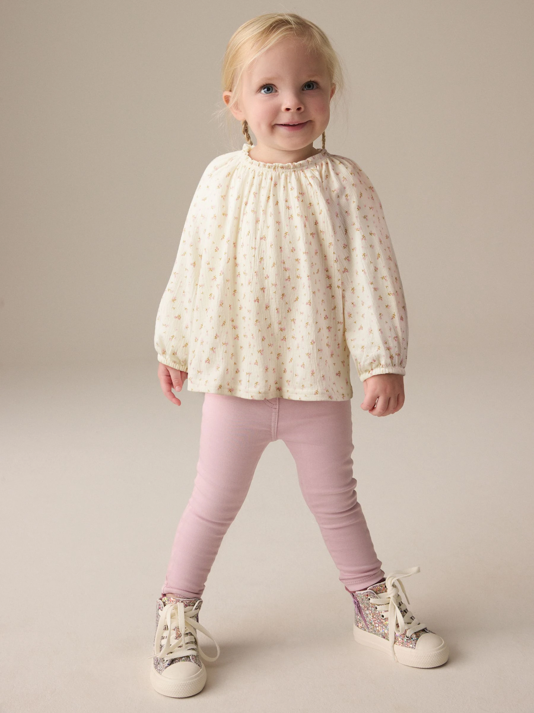 Crèmekleurige fijne bloemenprint - Blouse met lange mouwen en geplooide hals (3mnd-7jr)