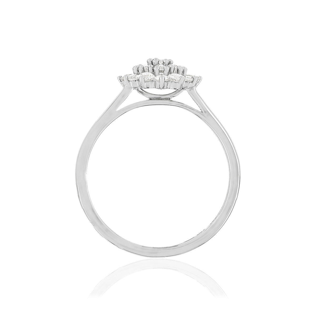Bague or blanc 750, diamants total 50/100e de carat.