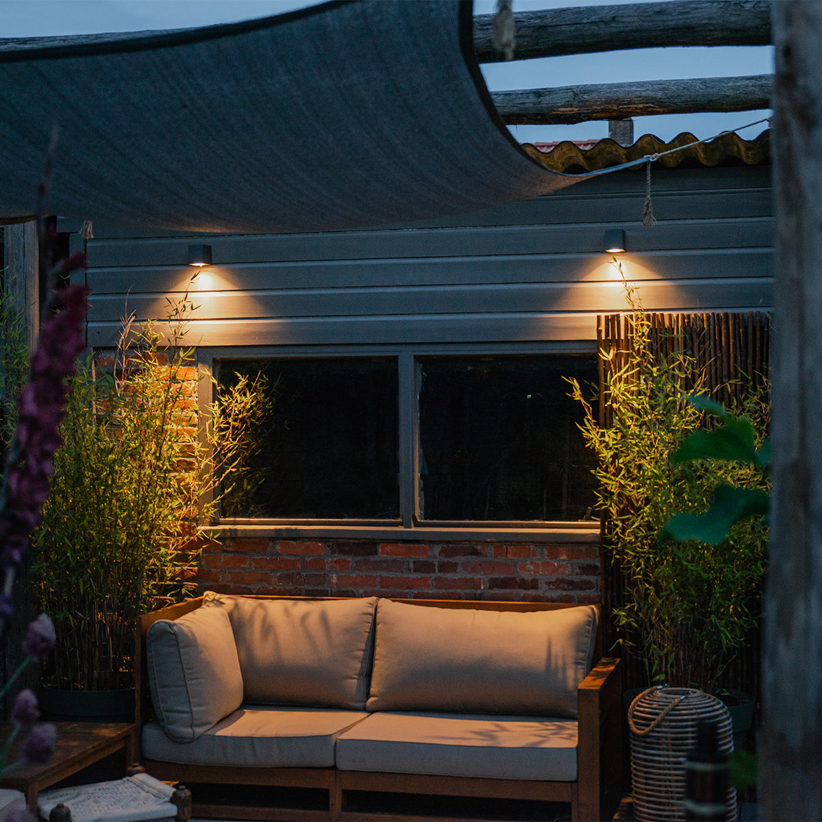 QAZQA Moderne wandlamp donkergrijs IP44 - Baleno