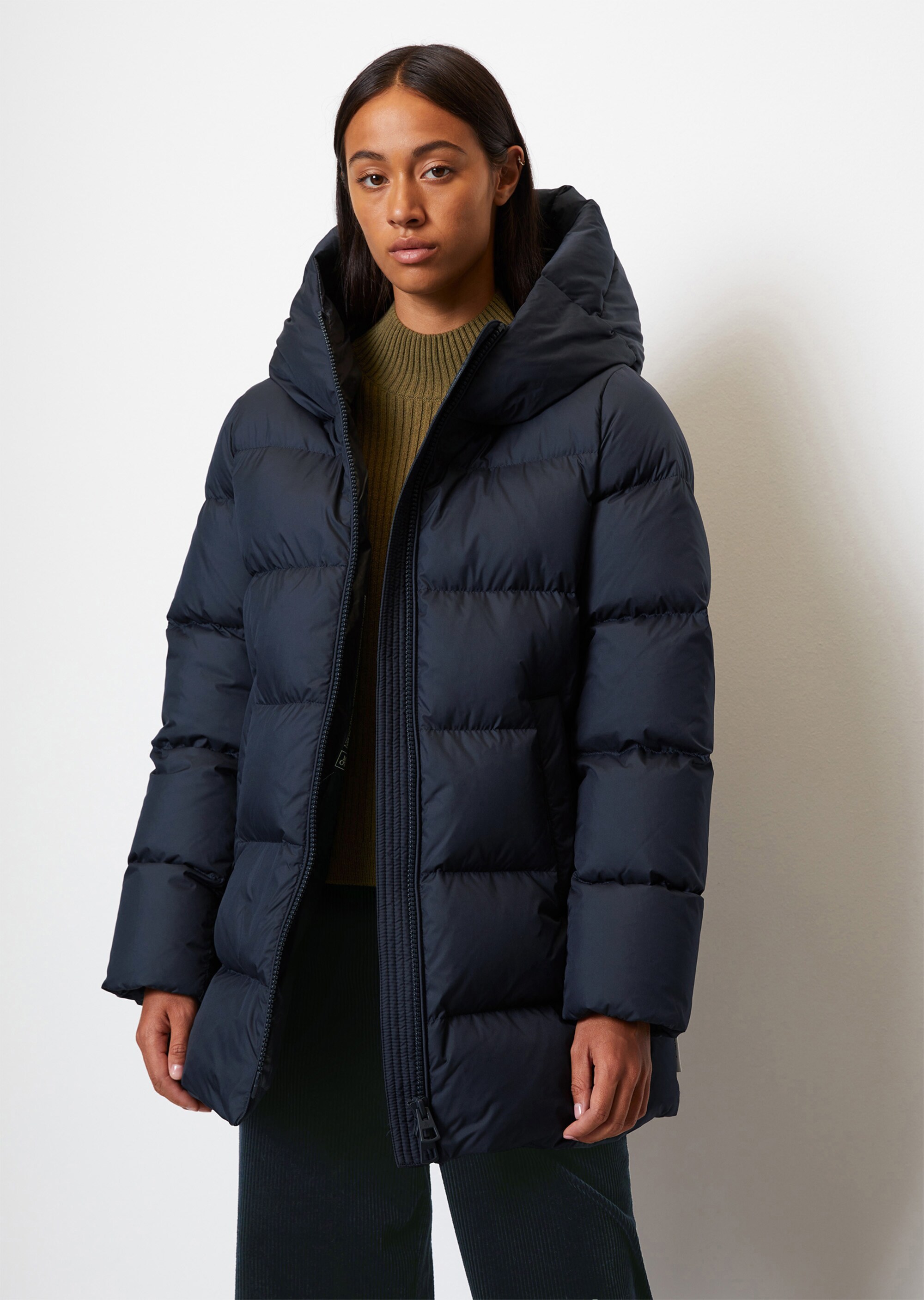 Puffer-Daunenjacke regularaus recycelten Materialien