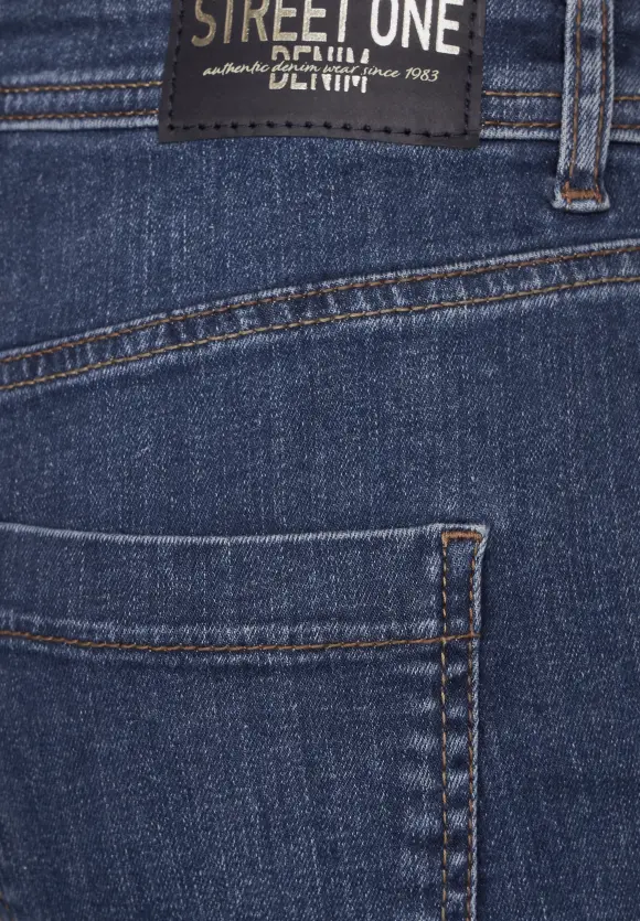 Casual Fit Jeans - used indigo wash