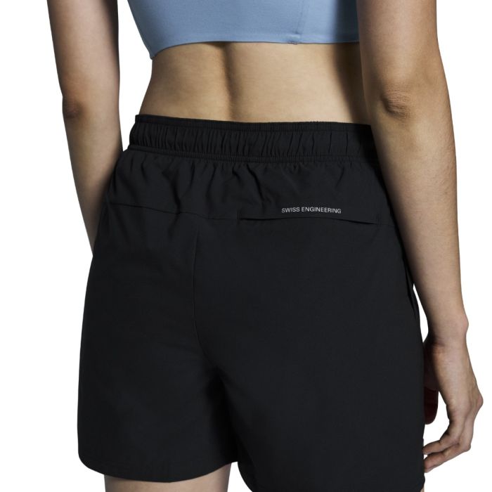 On Dame Shorts Core 5 Inch Shorts Sort