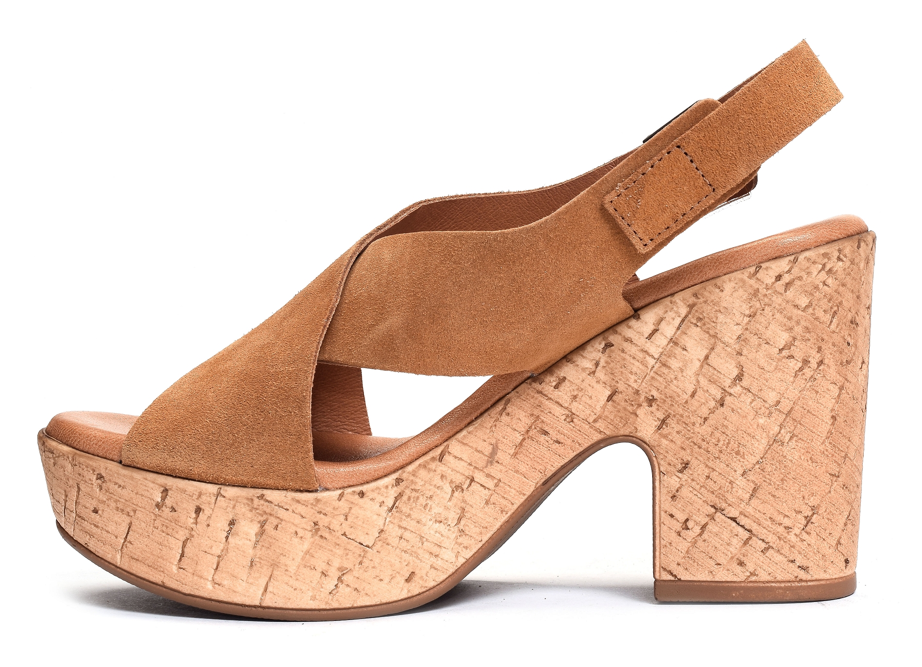 895 camel