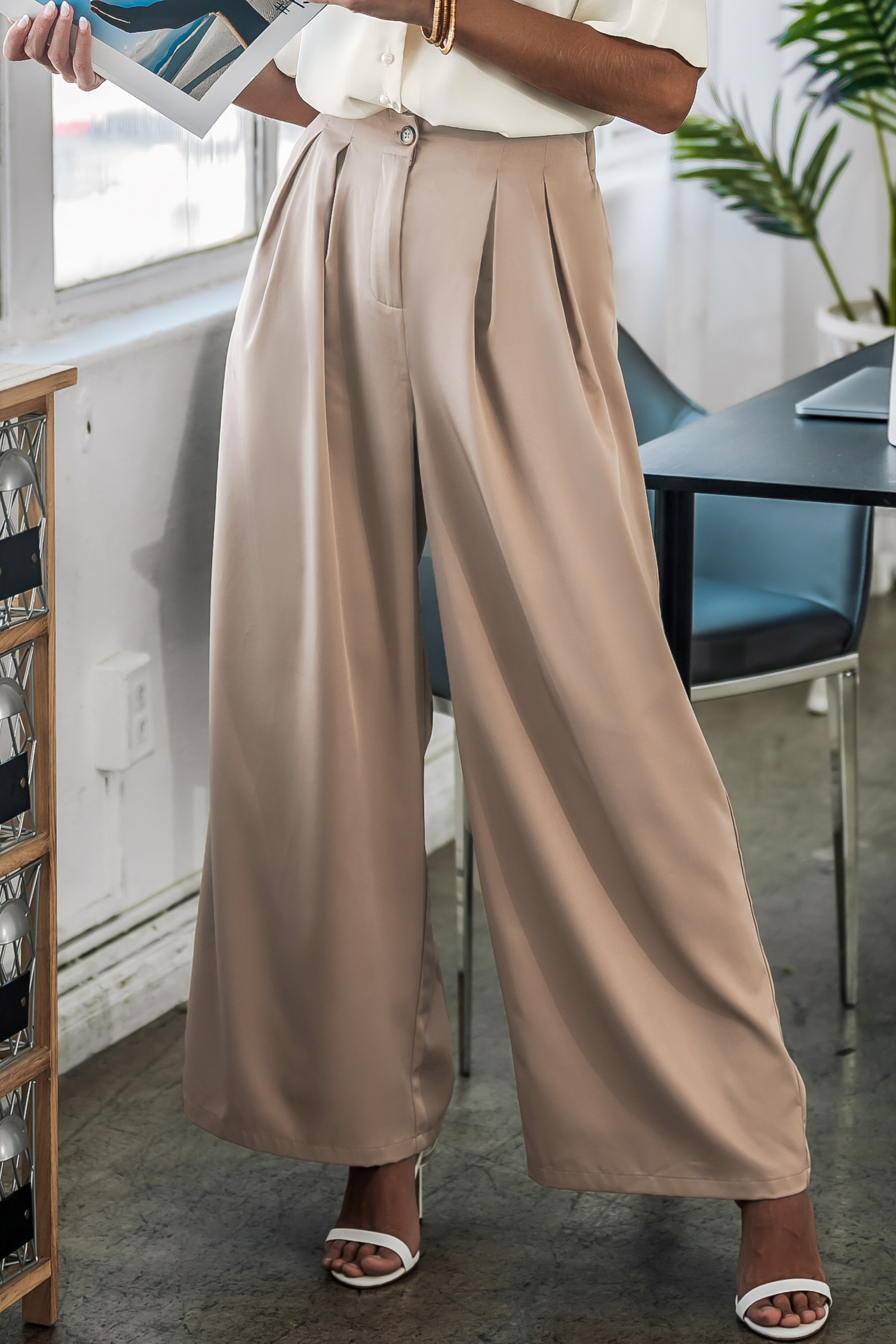 Pantalon avec boutons à la taille kaki