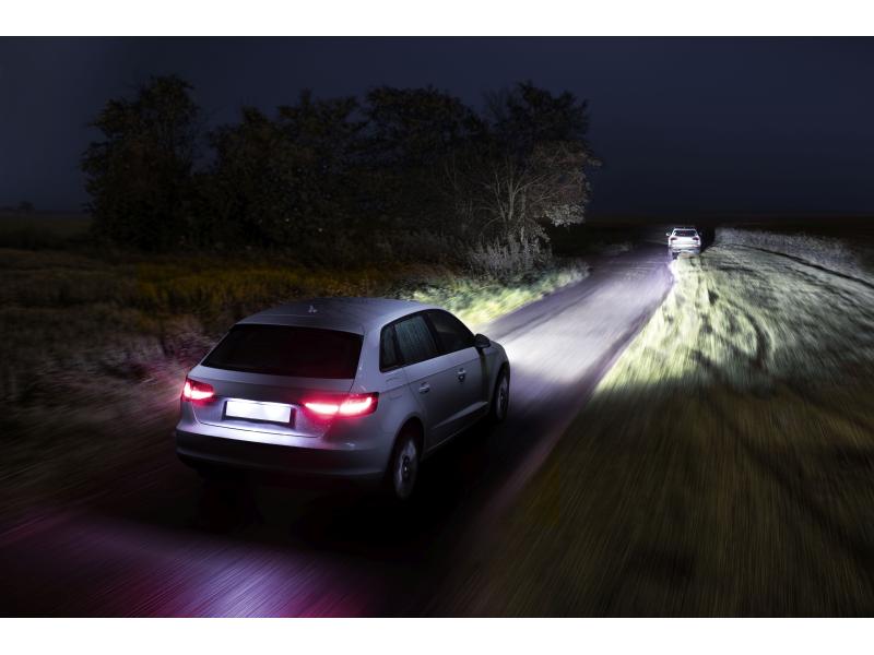 Philips Automotive H7 RacingVision GT200 PKW Scheinwerferlampe (H7) für PKW