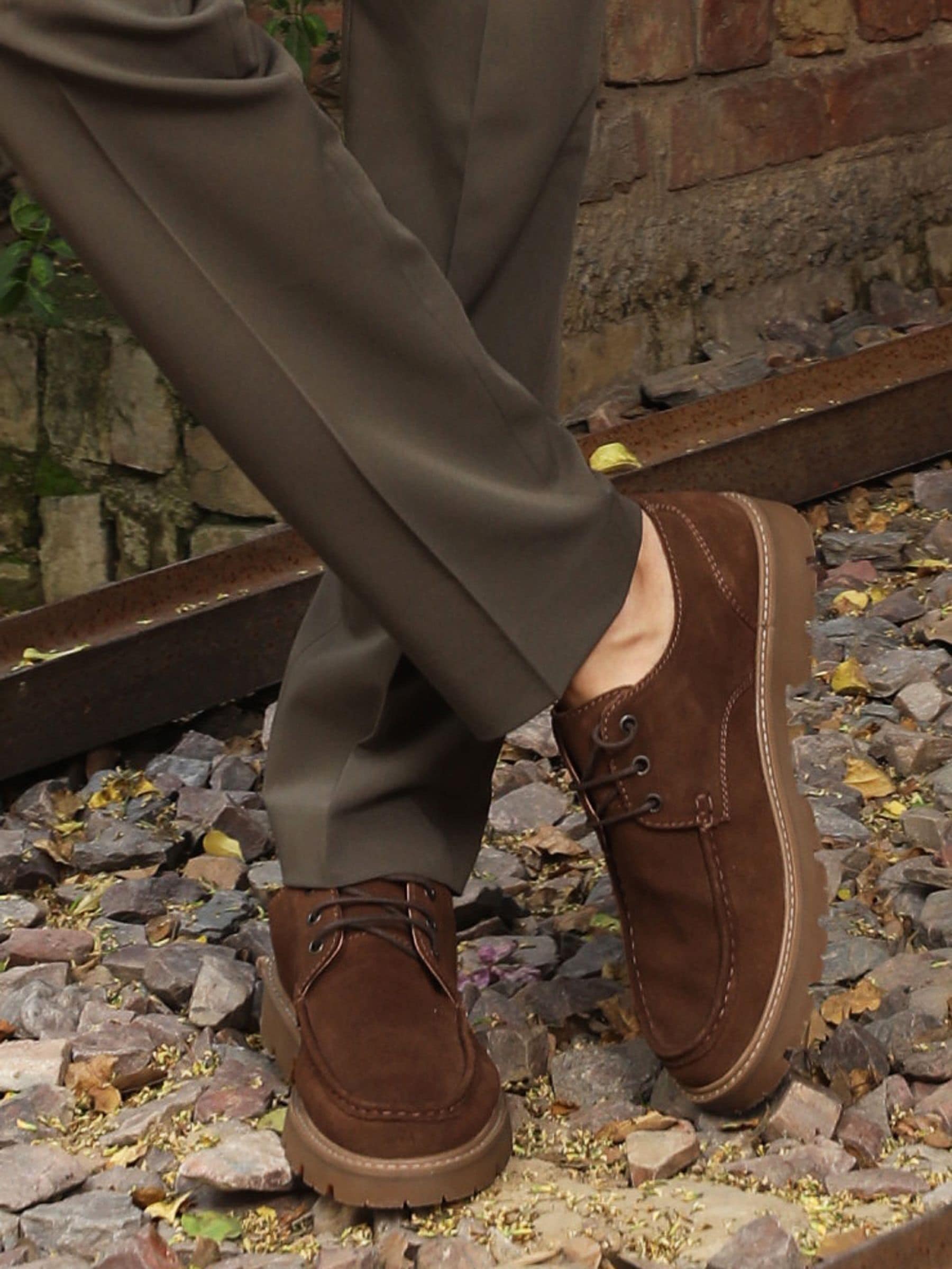 Bruin - Off The Hook Harvey Suede Leather Casual Lace-Up Boat Shoes