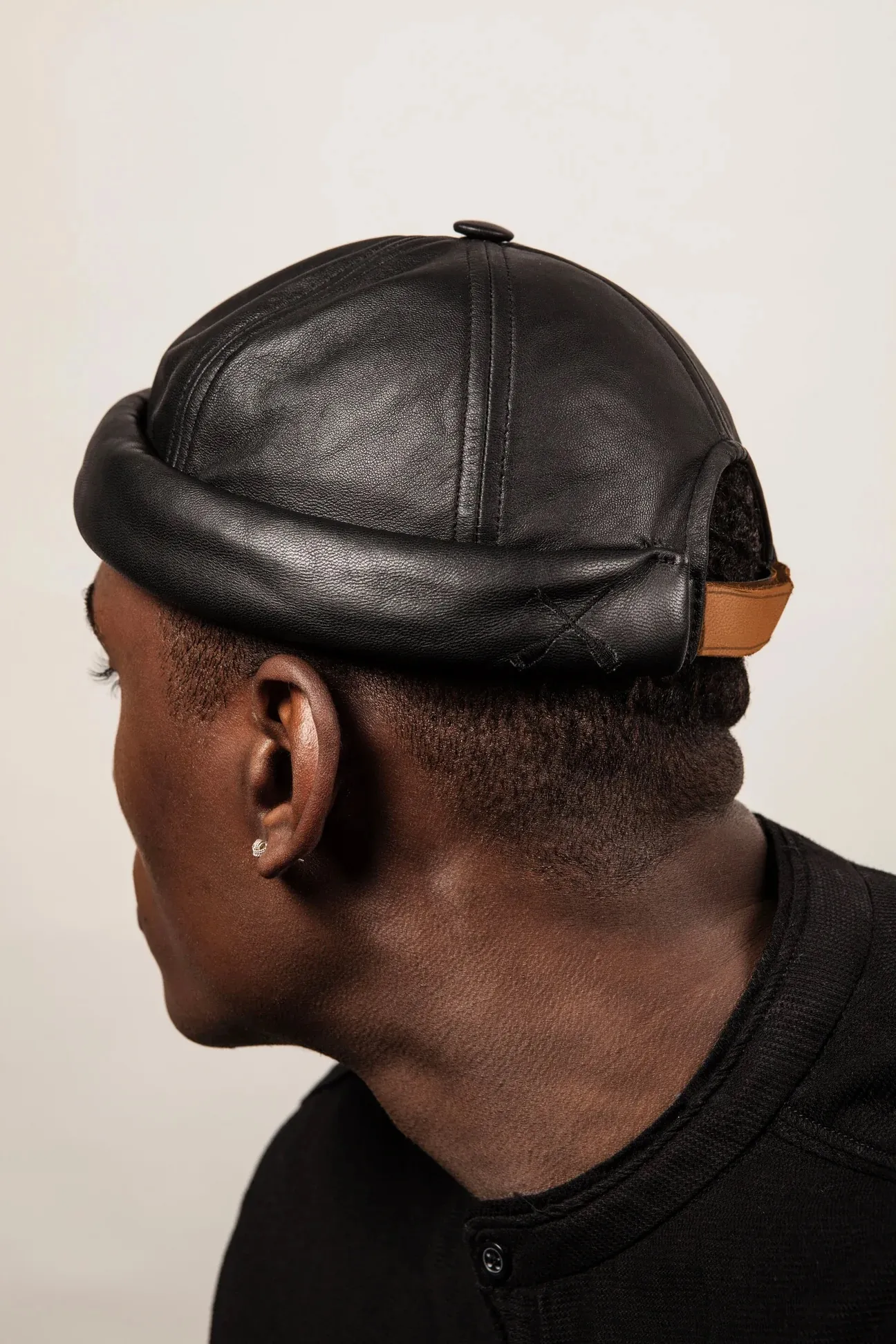 Bonnet Docker En Cuir Haut De Gamme Béton Ciré