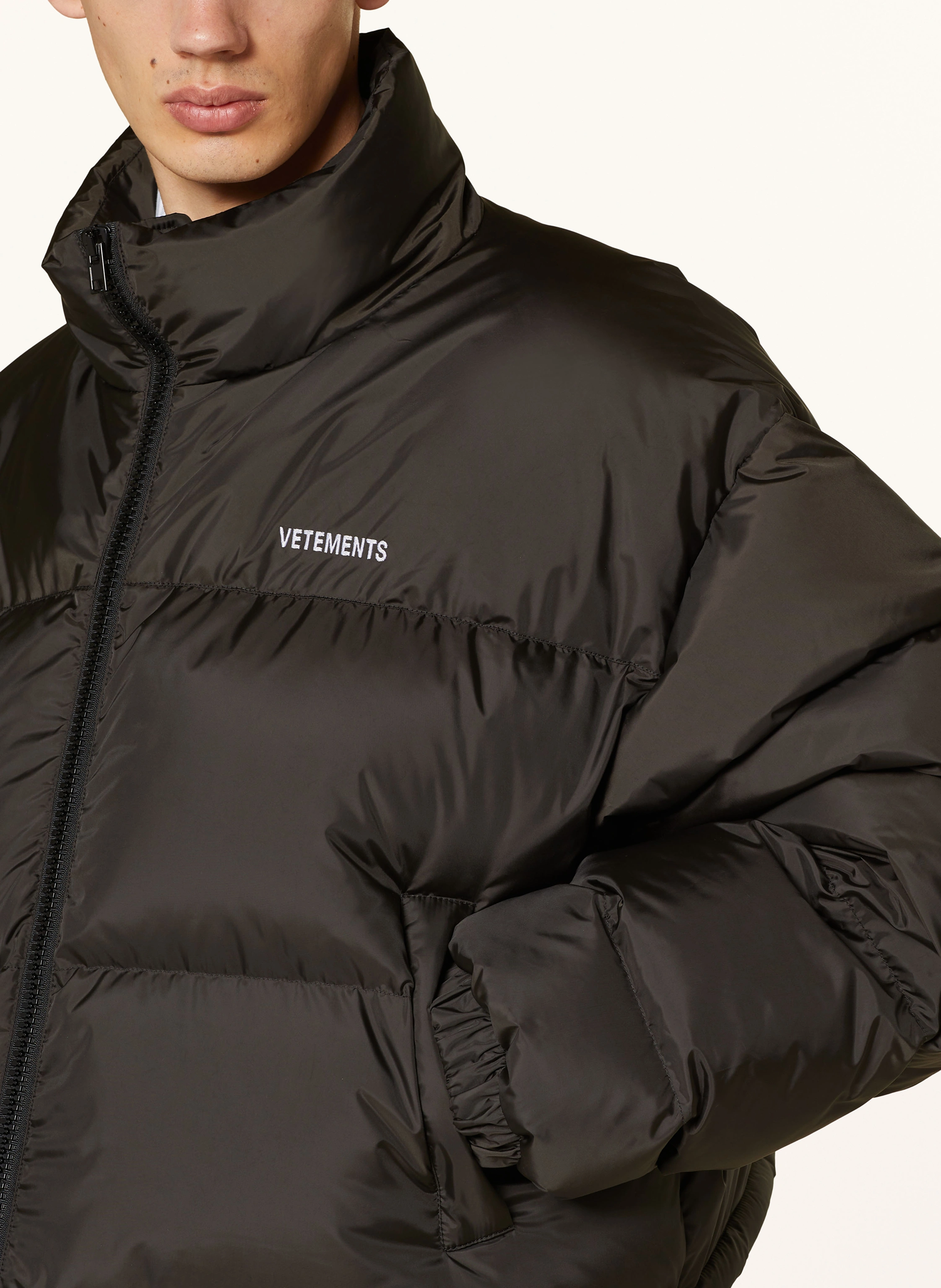 VETEMENTS Daunenjacke