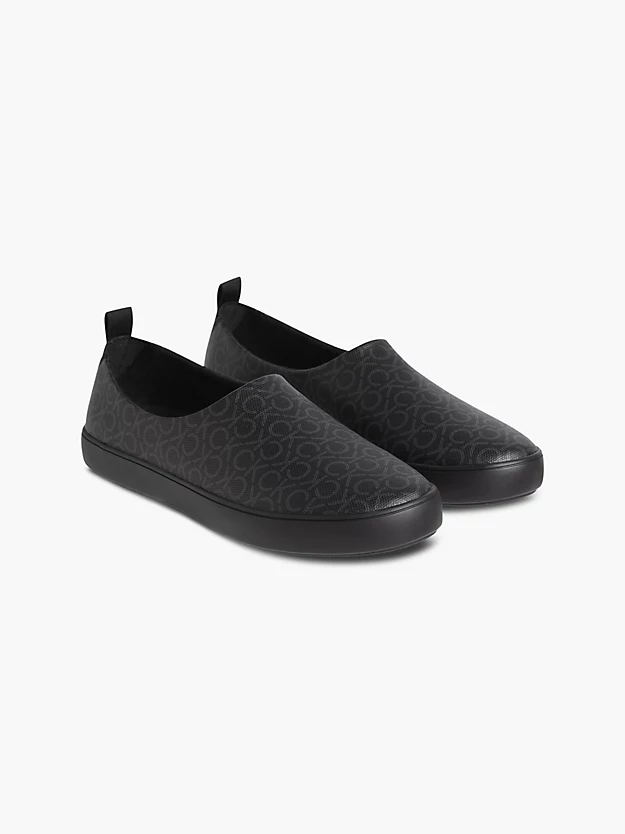 Chinelo com logotipo reciclado