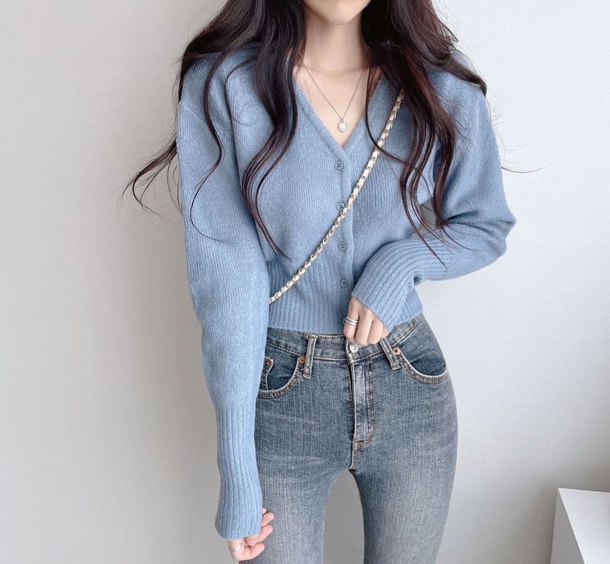 Coris - V-hals, knoopjes, effen cropped vest