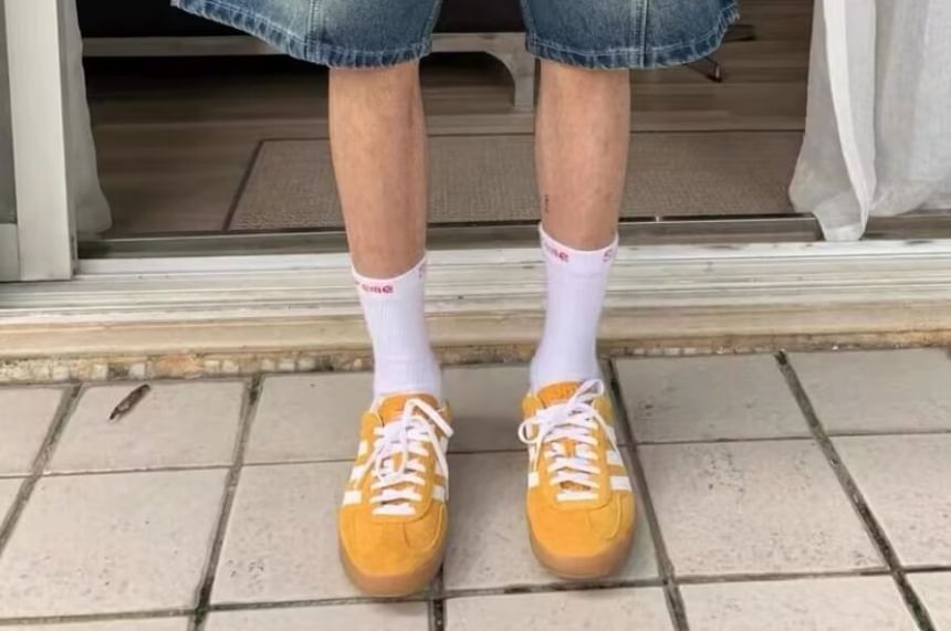 Double White - Mid Rise Washed Jorts