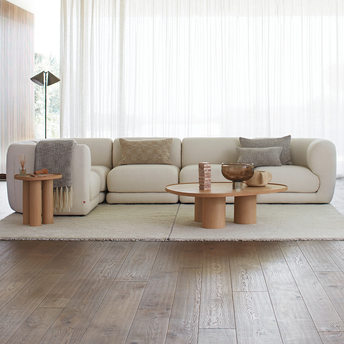 AM.PM<br>Mesa lateral de carvalho, Brasero