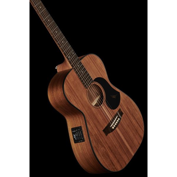 Maton EBW808