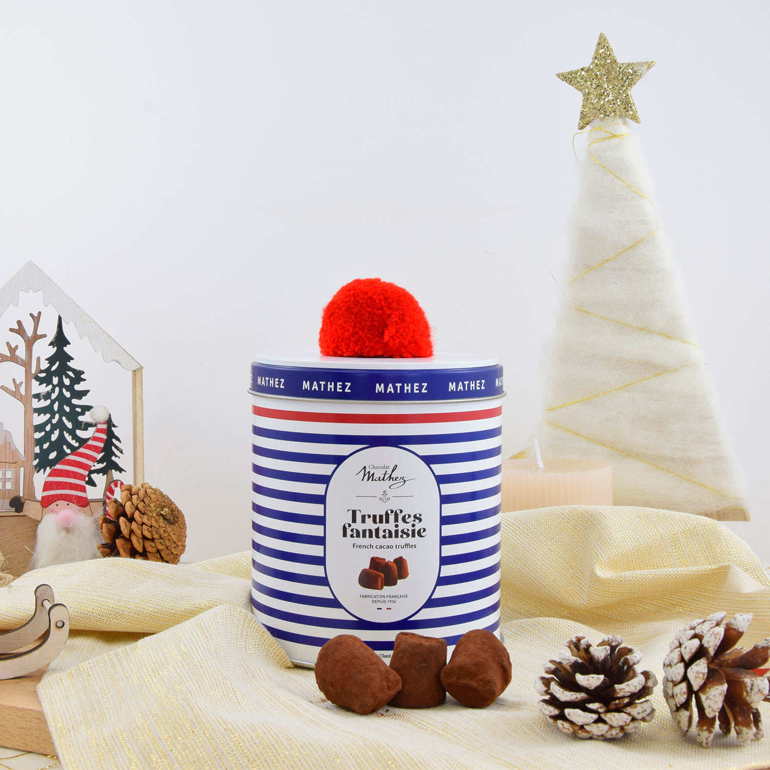Truffe fantaisie aux éclats de caramel au beurre salé avec arôme naturel en boite métal