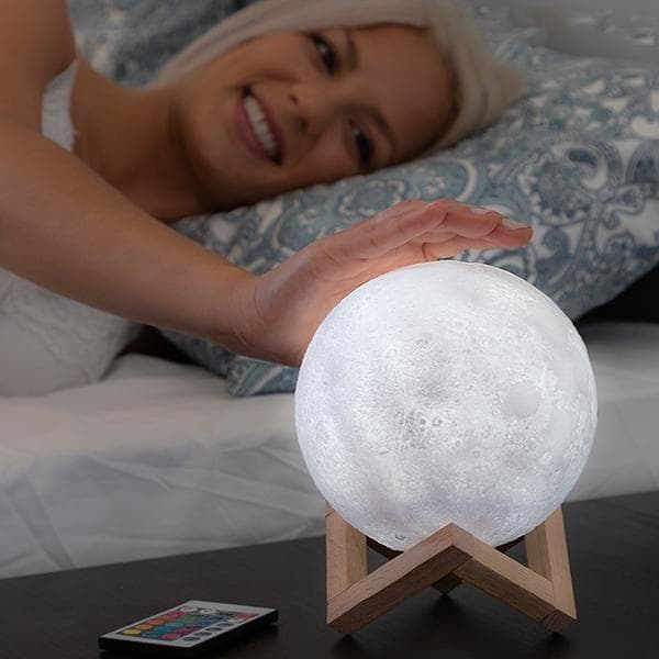 Lampe - Moon Lamp 15 cm / Nattlampe - Månelampe - Endrer farg