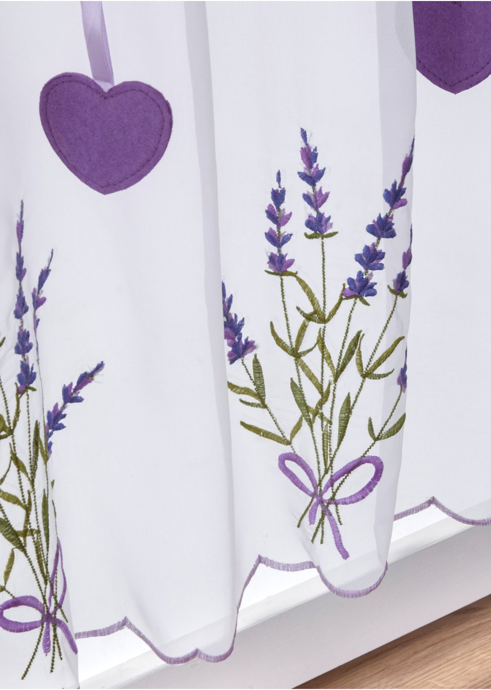 Brise-bise avec broderie lavande
