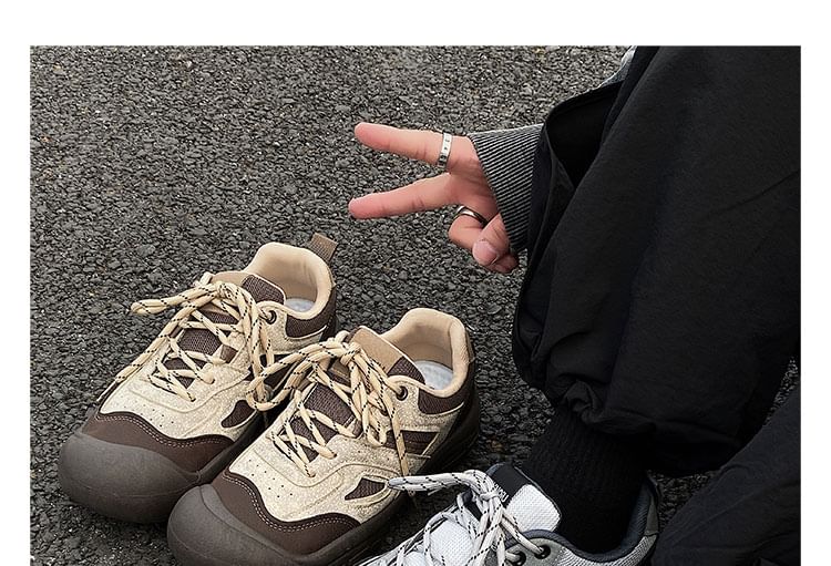 HANO - Veterschoenen met contrasterende afwerking