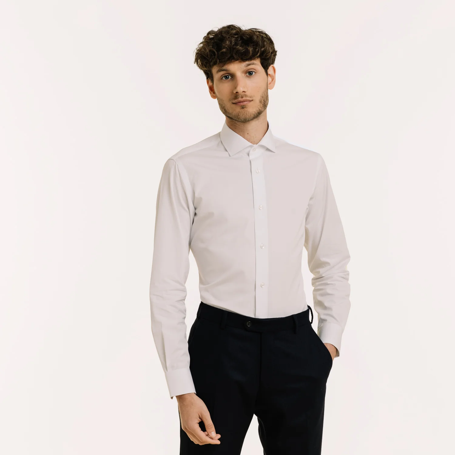 Fitted shirt in white double-twisted poplin