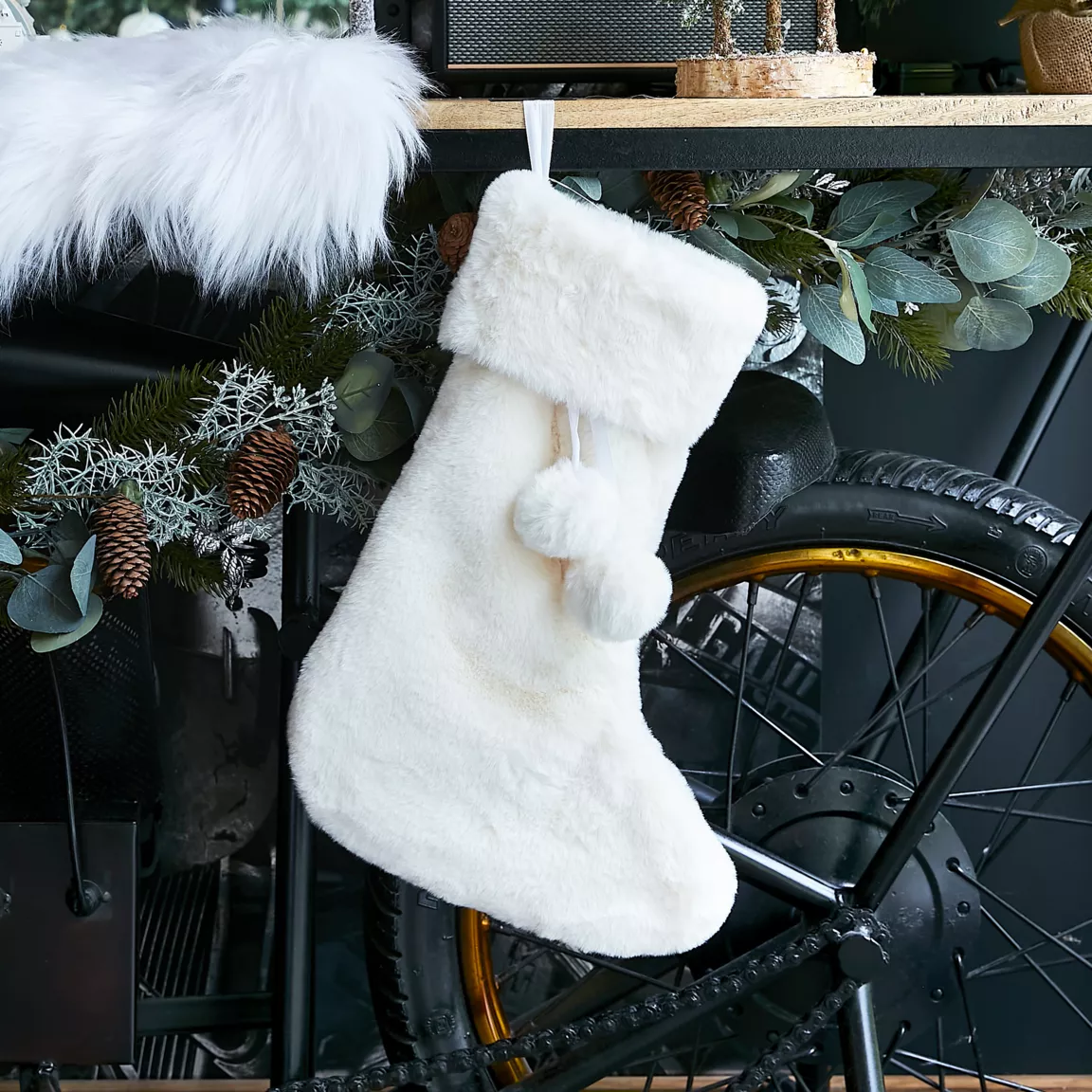 Chaussette de Noël (H45 cm) Fourrure et pompons