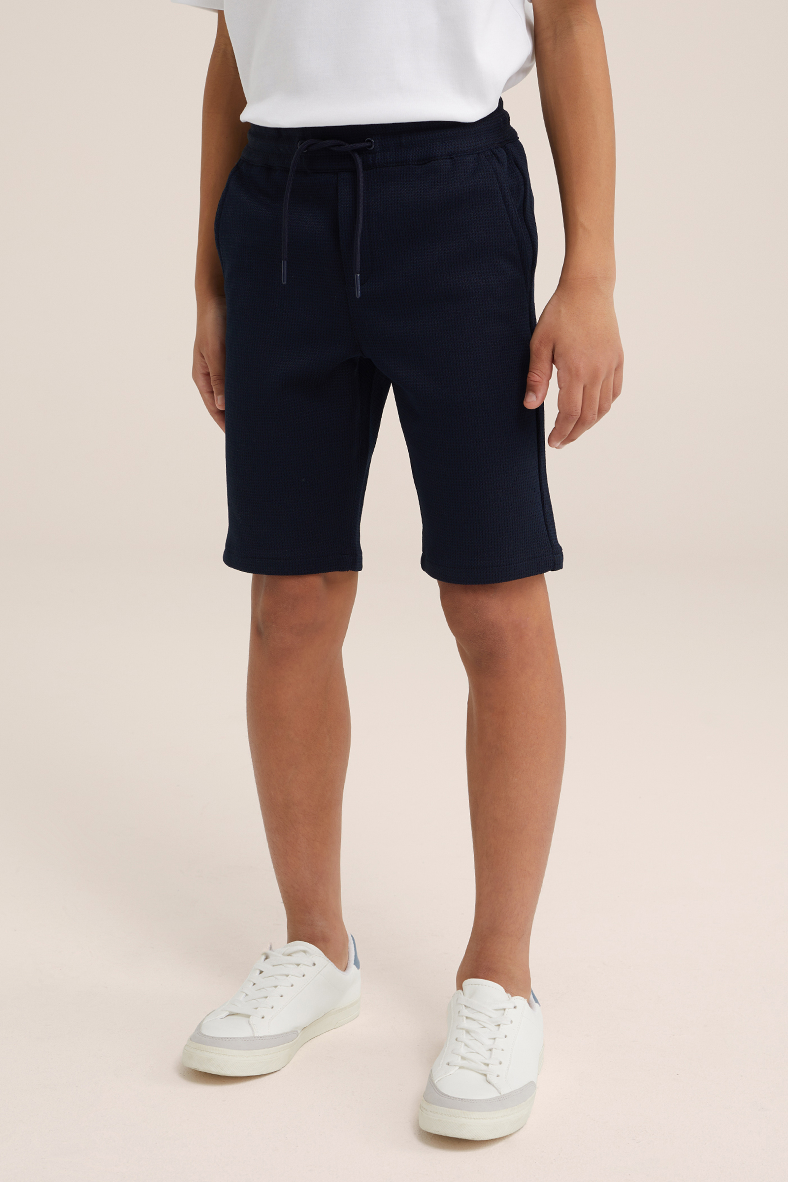 Jongens slim fit short met structuur WE Fashion Donkerblauw