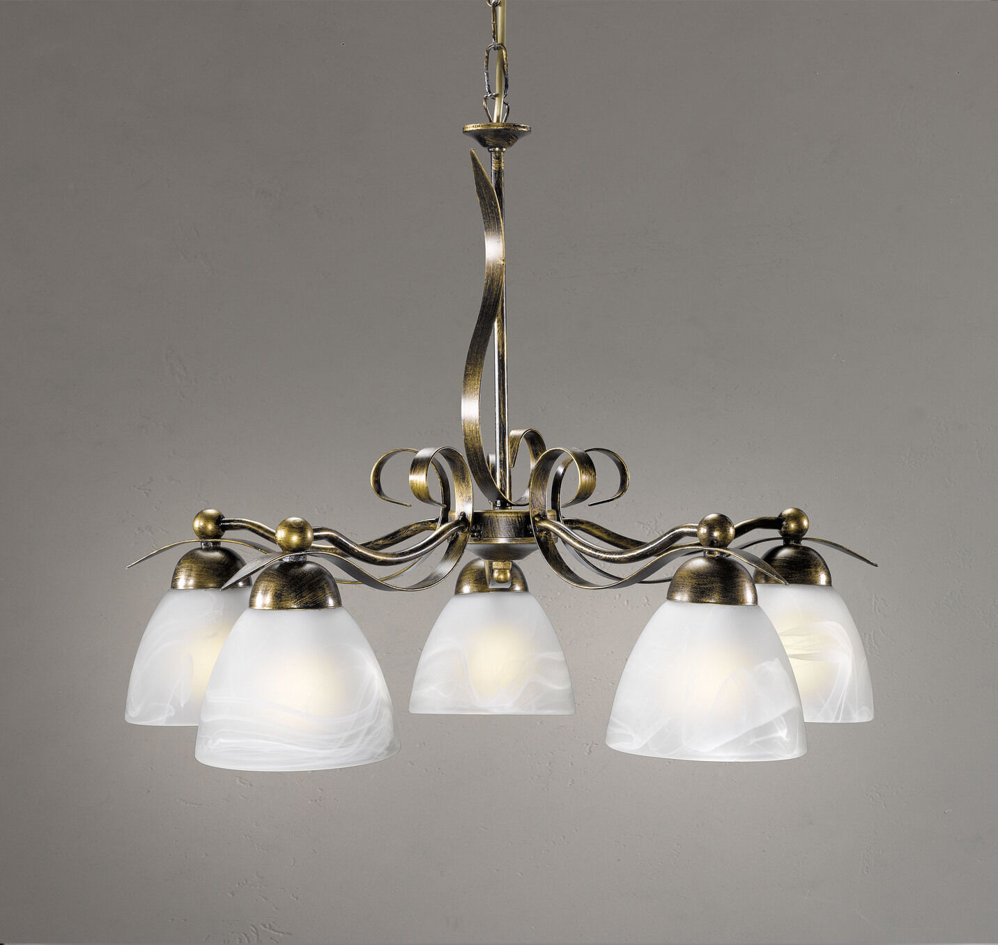 Formschöne Pendelleuchte, 5-flammig aus Eisen und Glas