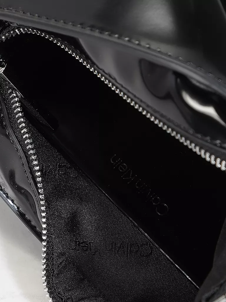 CALVIN KLEIN Tasche - Baguette schwarz