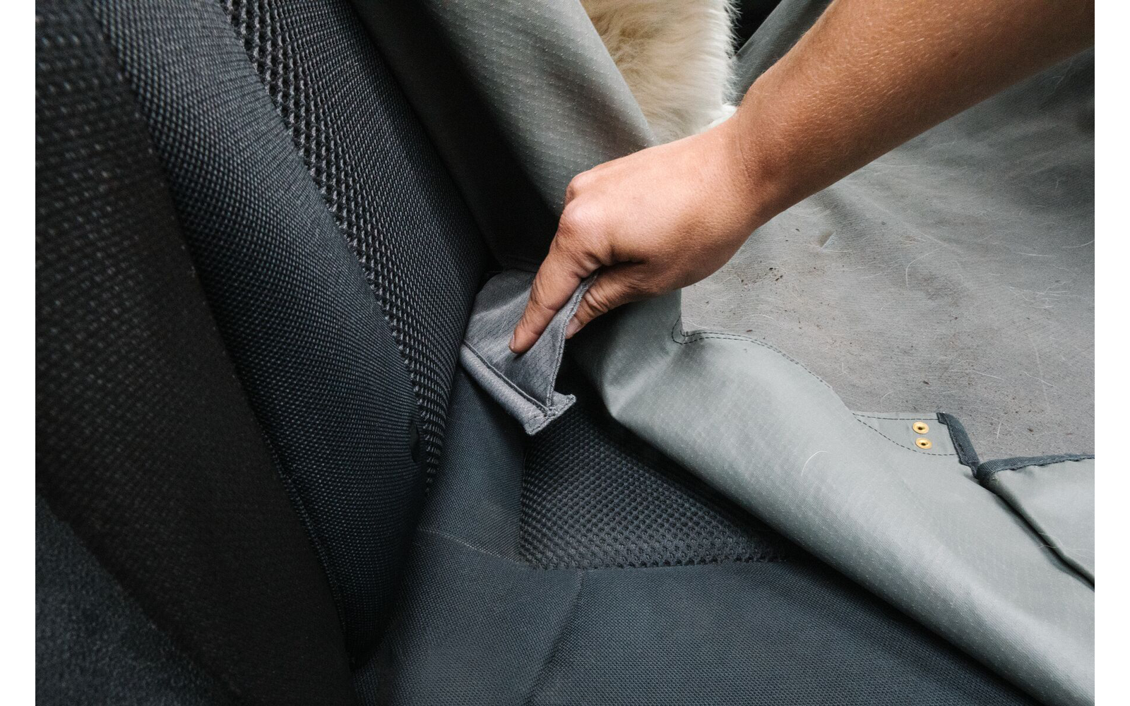 Ruffwear Dirtbag Autoschondecke Grau 140 x 159 cm