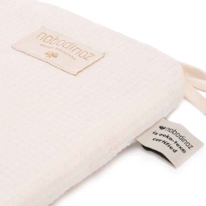 Nobodinoz - Nest Babybett Umrandung mit Wabenstruktur, natural