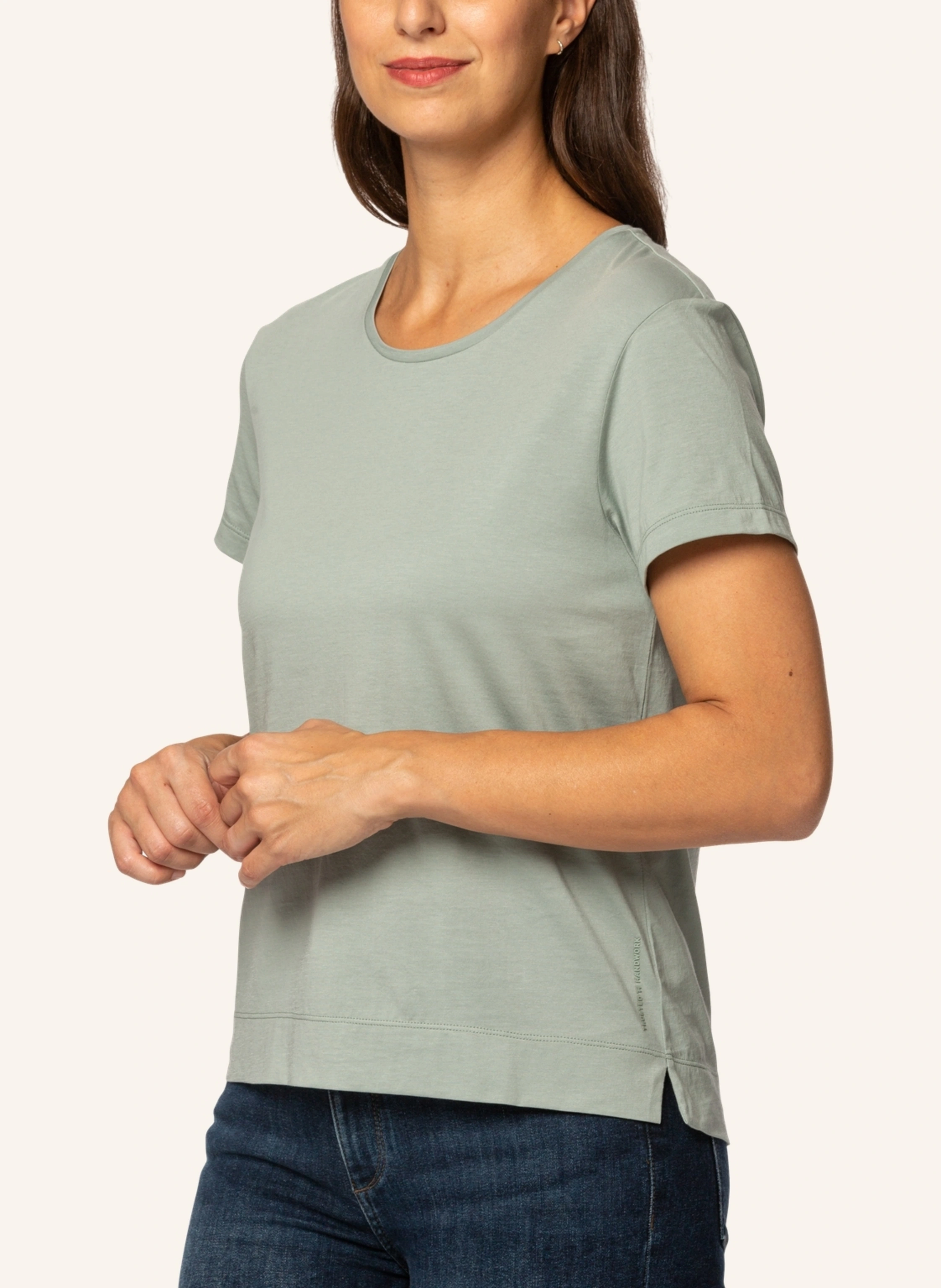 TRUSTED HANDWORK Round Neck 1/2-Sleeve T-Shirt