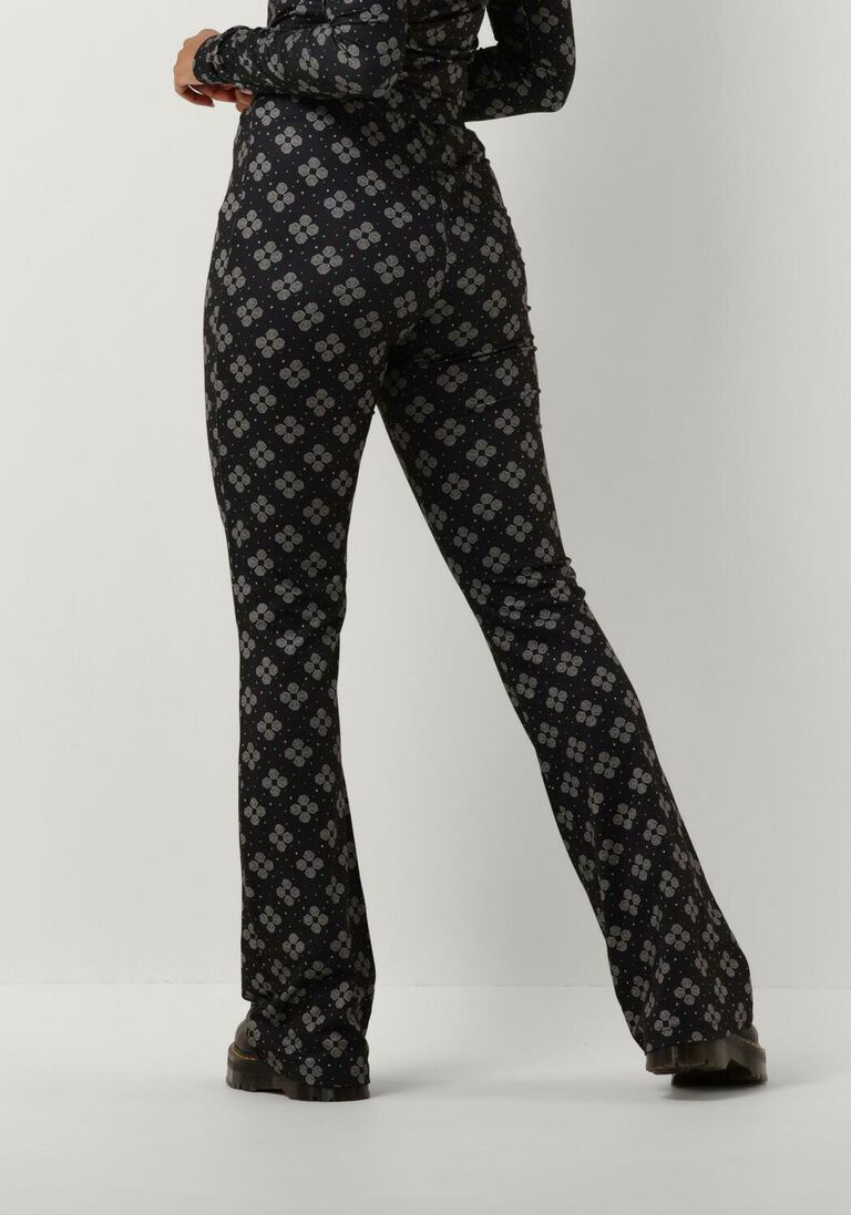 NOTRE-V zwarte notre-v flared broek nv celeste flared pants