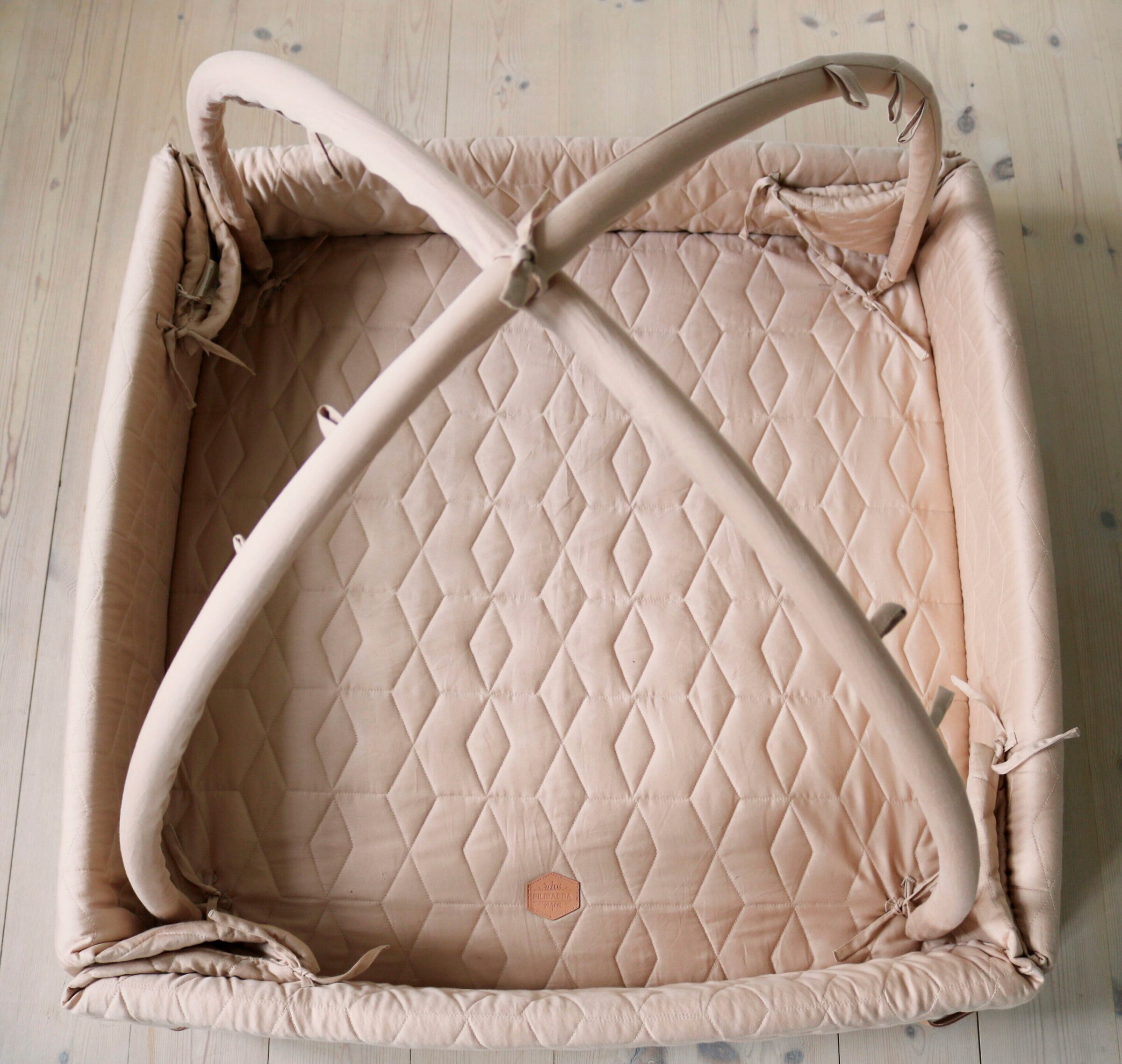 FILIBABBA Aktivitätsnest - Weiches Quilt Doeskin