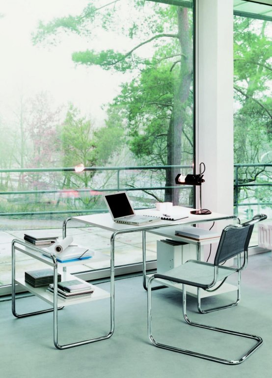 Thonet S33 stoel kernleder zwart