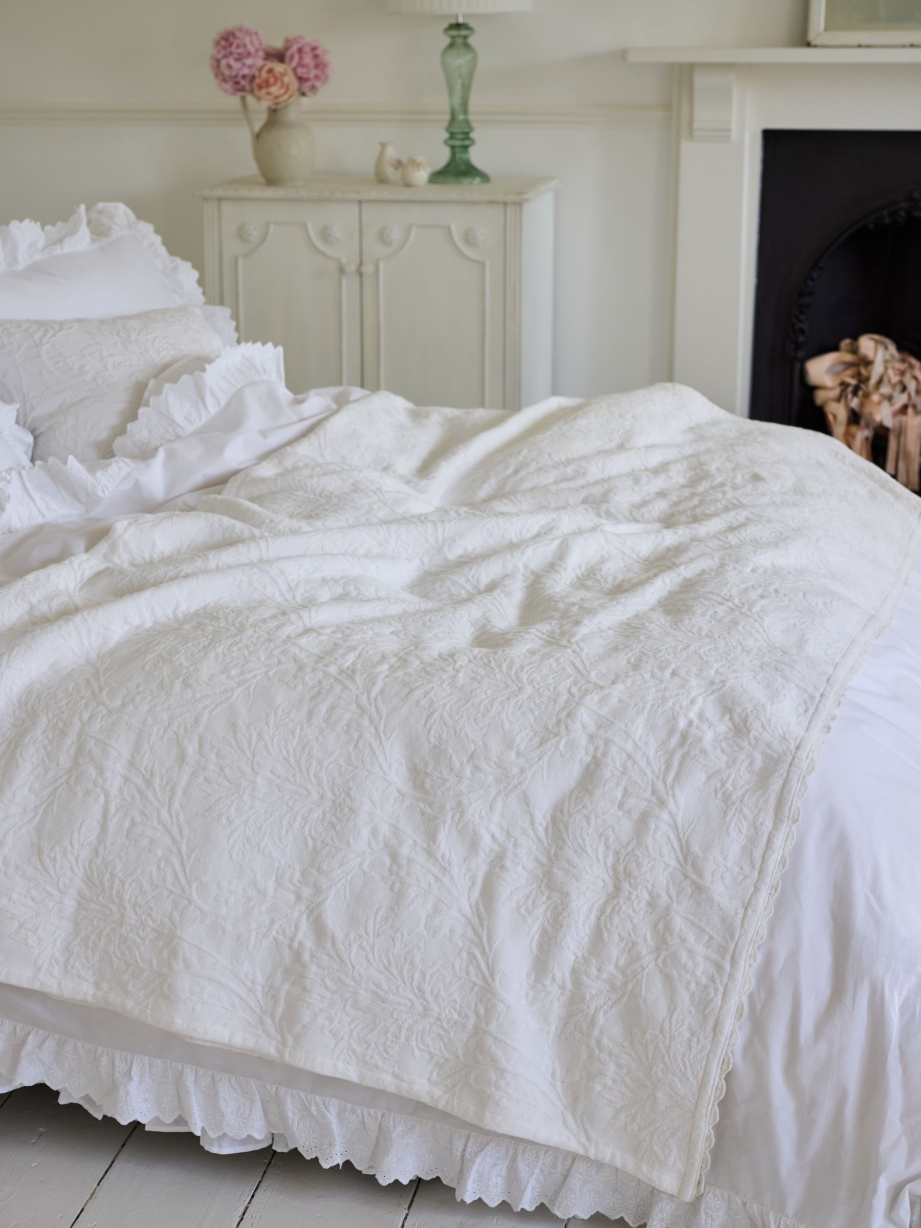 Shabby Chic by Rachel Ashwell® Textured Floral Matelasse Throw